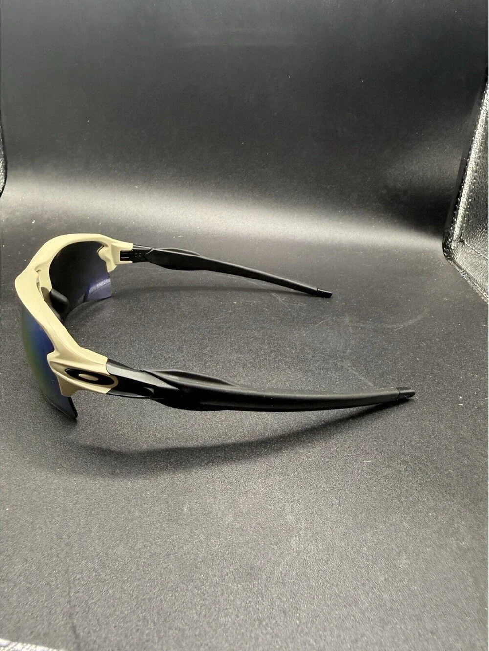 Oakley Flak 2.0 Desert Tan/Matte Black w/Prizm Sapphire Lenses